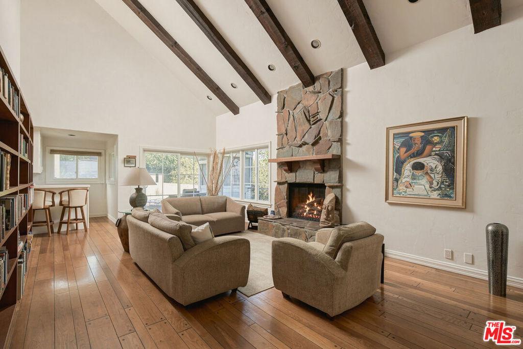 Kimridge Rd, Beverly Hills, CA 90210