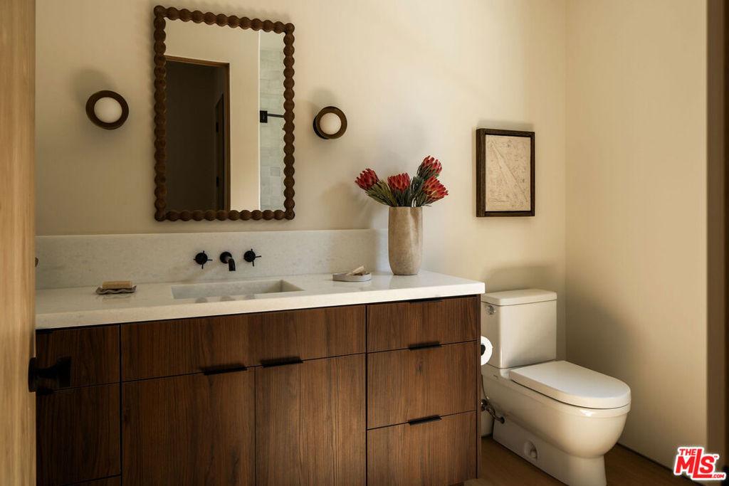 Maxwellton Rd, Studio City, CA 91604