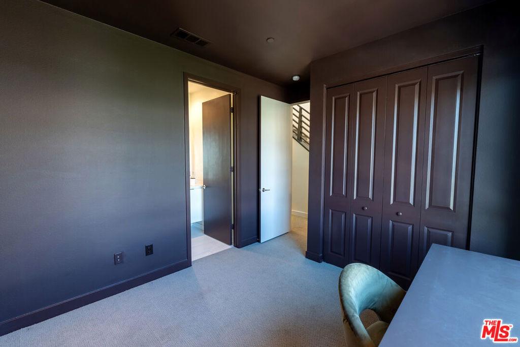 Hortense St, North Hollywood, CA 91602