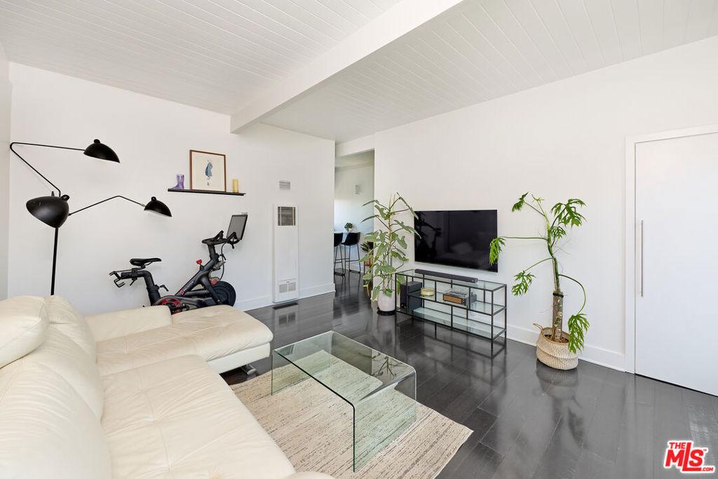 Kansas Ave, Santa Monica, CA 90404