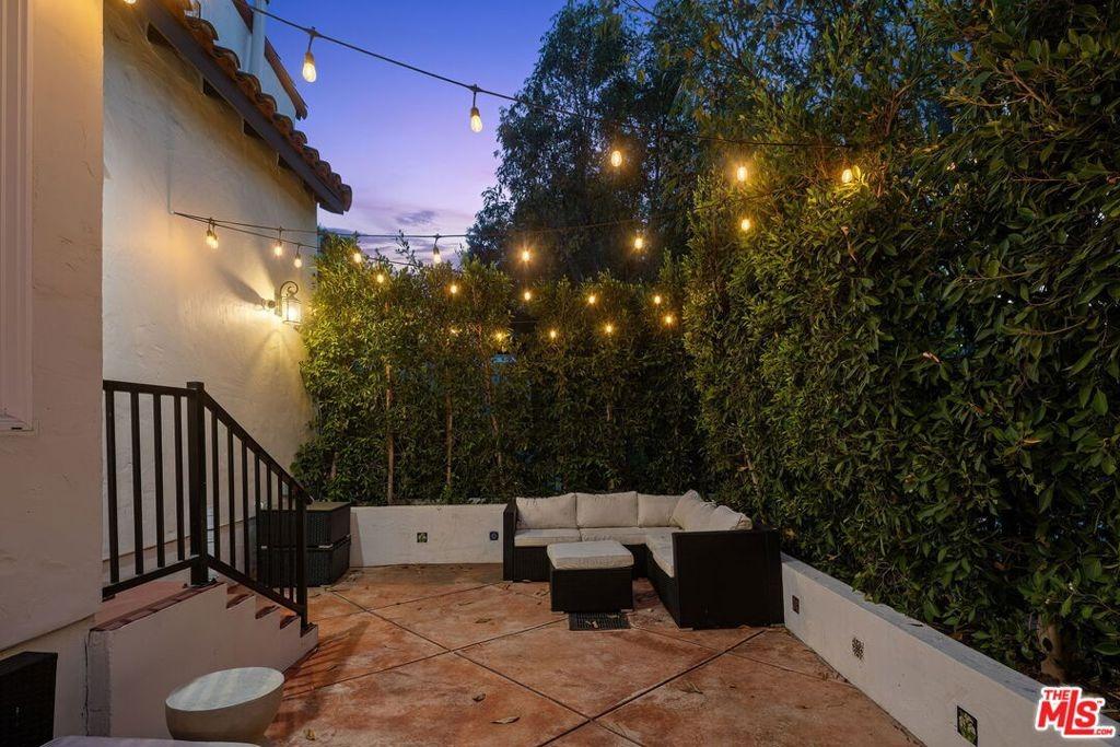 Primera Ave, Los Angeles, CA 90068