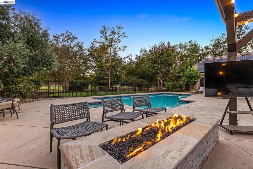 E Ruby Hill Dr, Pleasanton, CA 94566