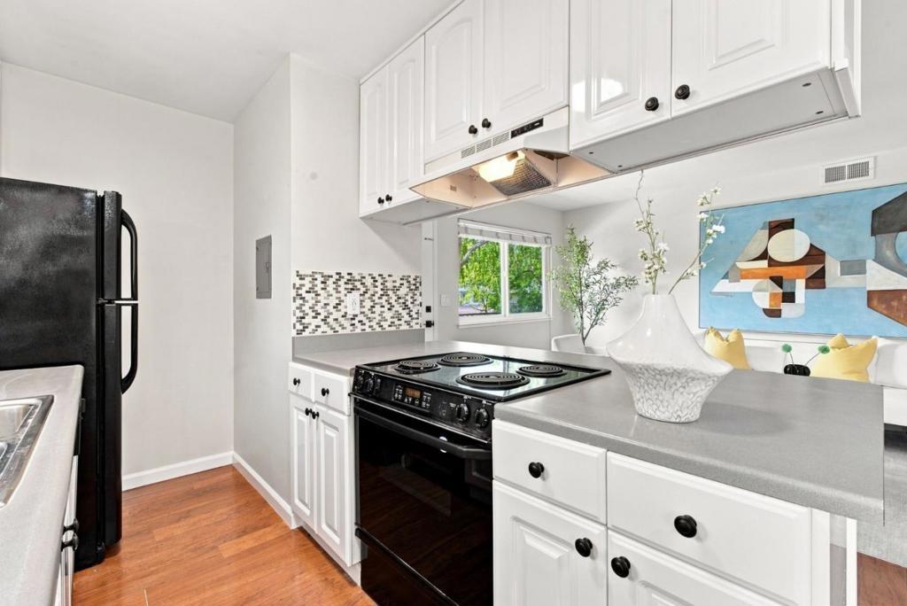 E Latimer Ave, Campbell, CA 95008