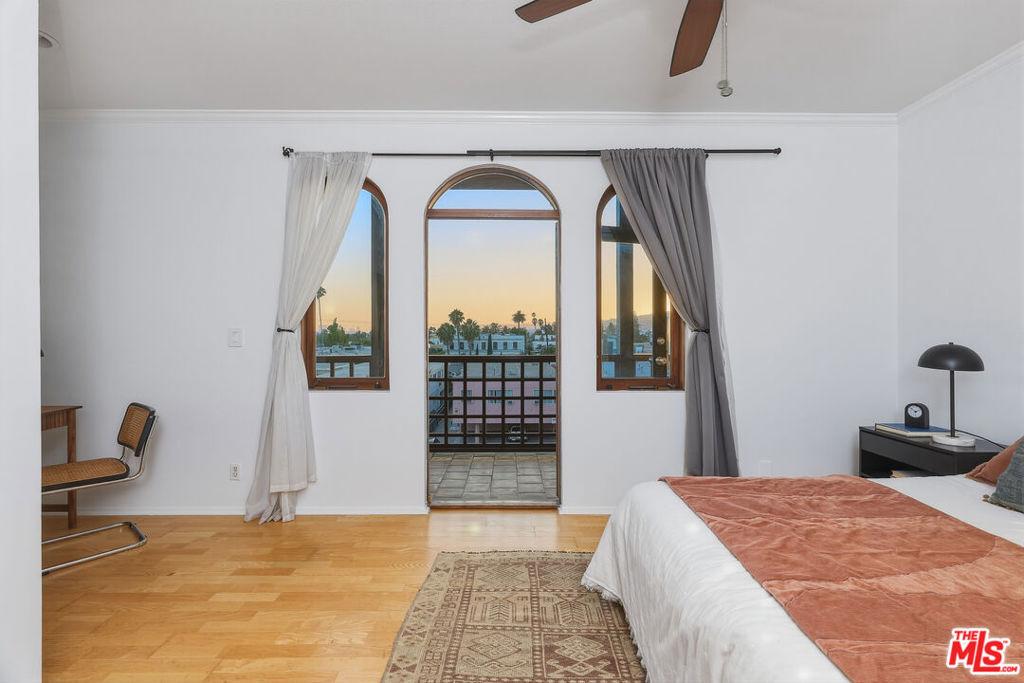 N Hudson Ave, Los Angeles, CA 90038