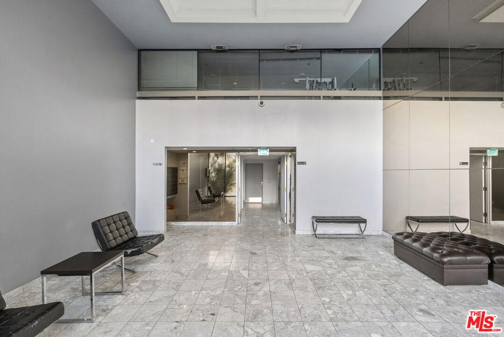 N Hamilton Dr, Beverly Hills, CA 90211