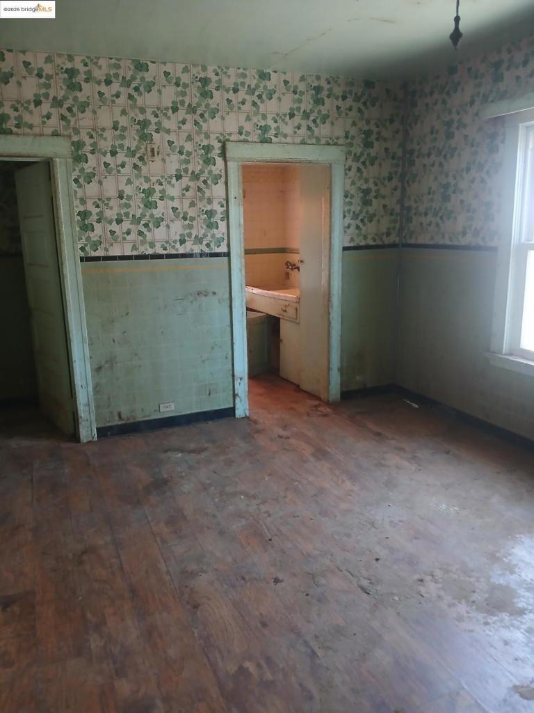 Mera St, Oakland, CA 94601