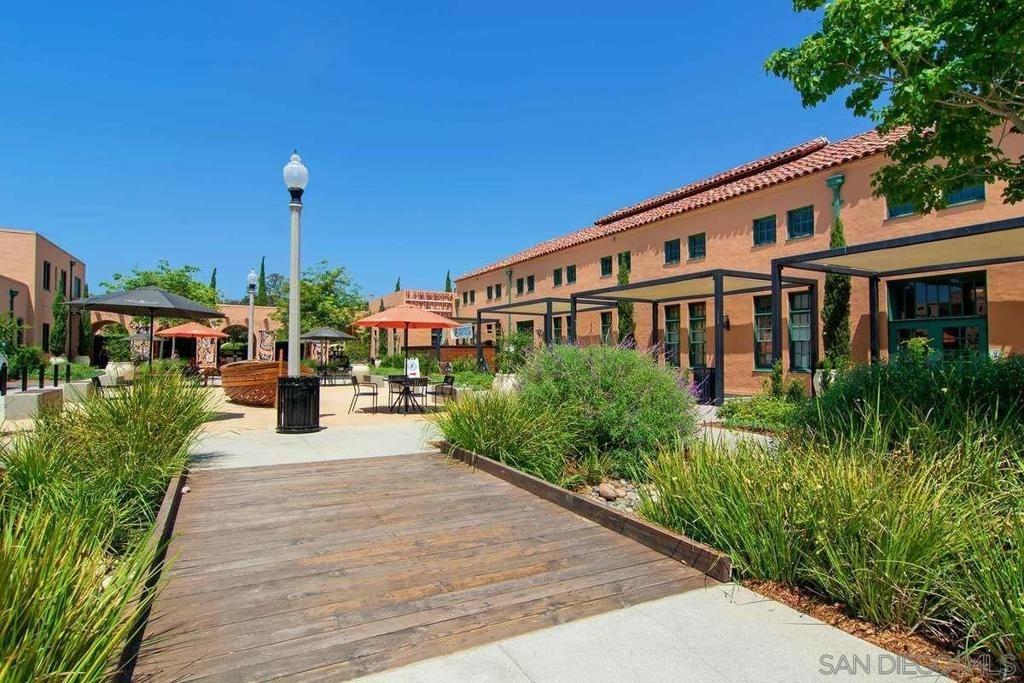 E Evans Rd, San Diego, CA 92106