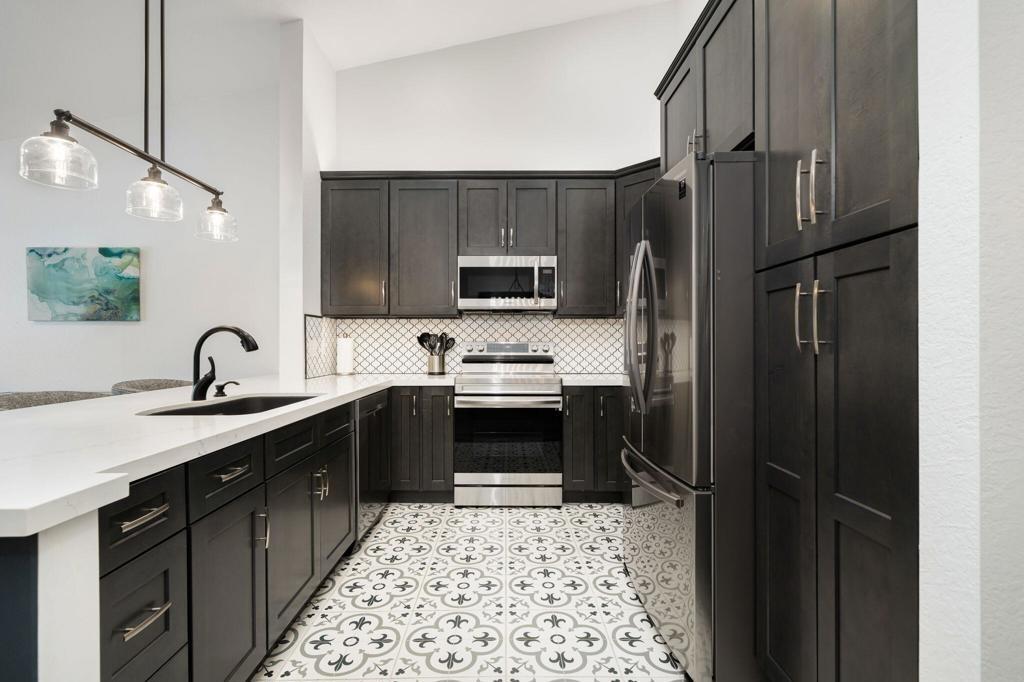 Woodhaven Dr N, Palm Desert, CA 92211