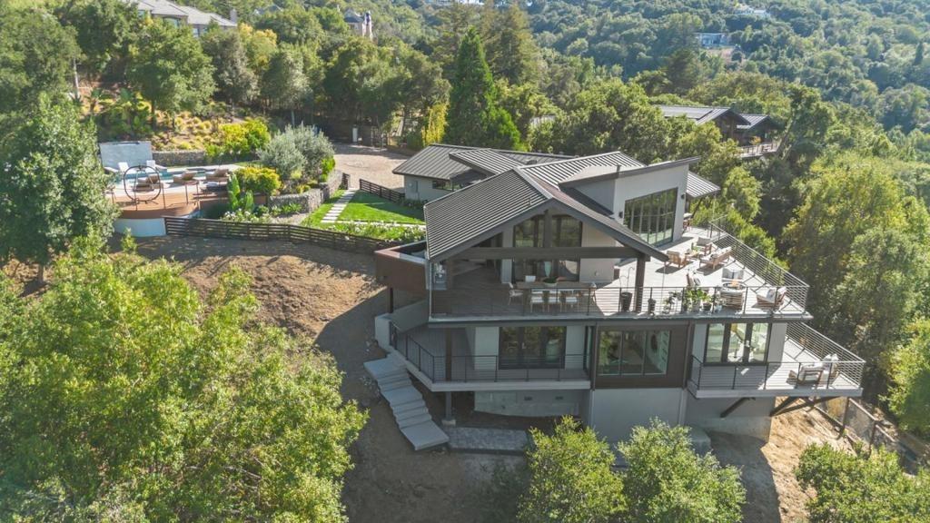 Tourney Rd, Los Gatos, CA 95030