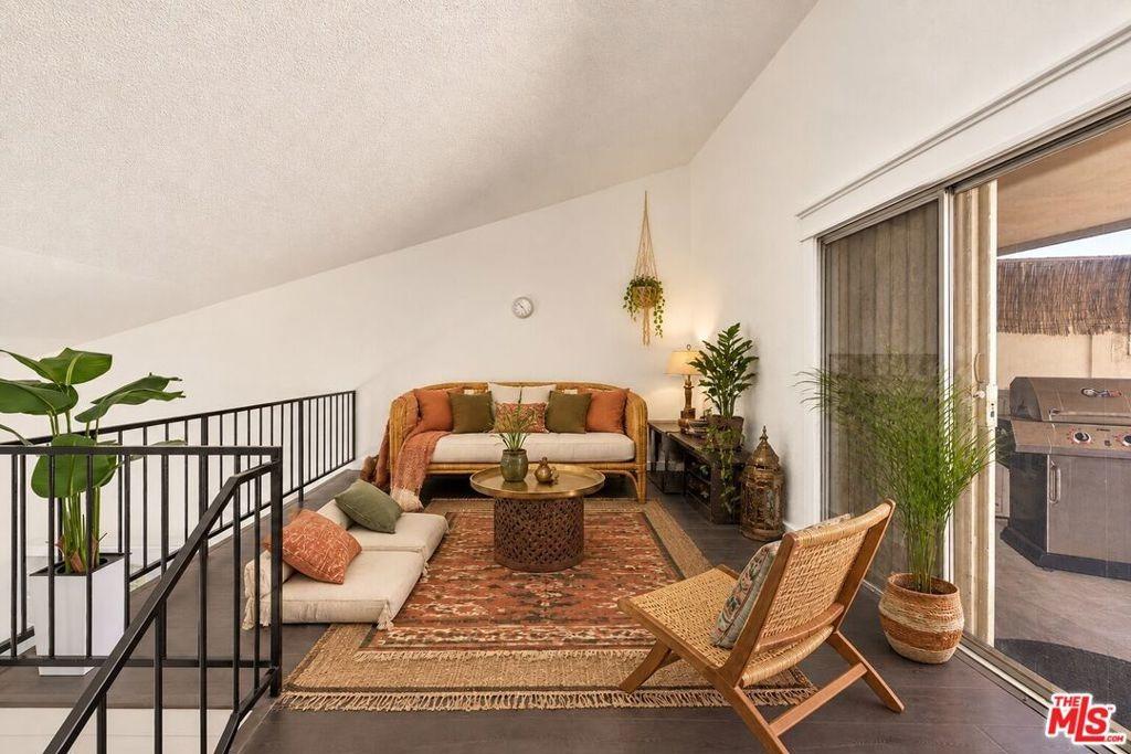 S La Fayette Park Pl, Los Angeles, CA 90057