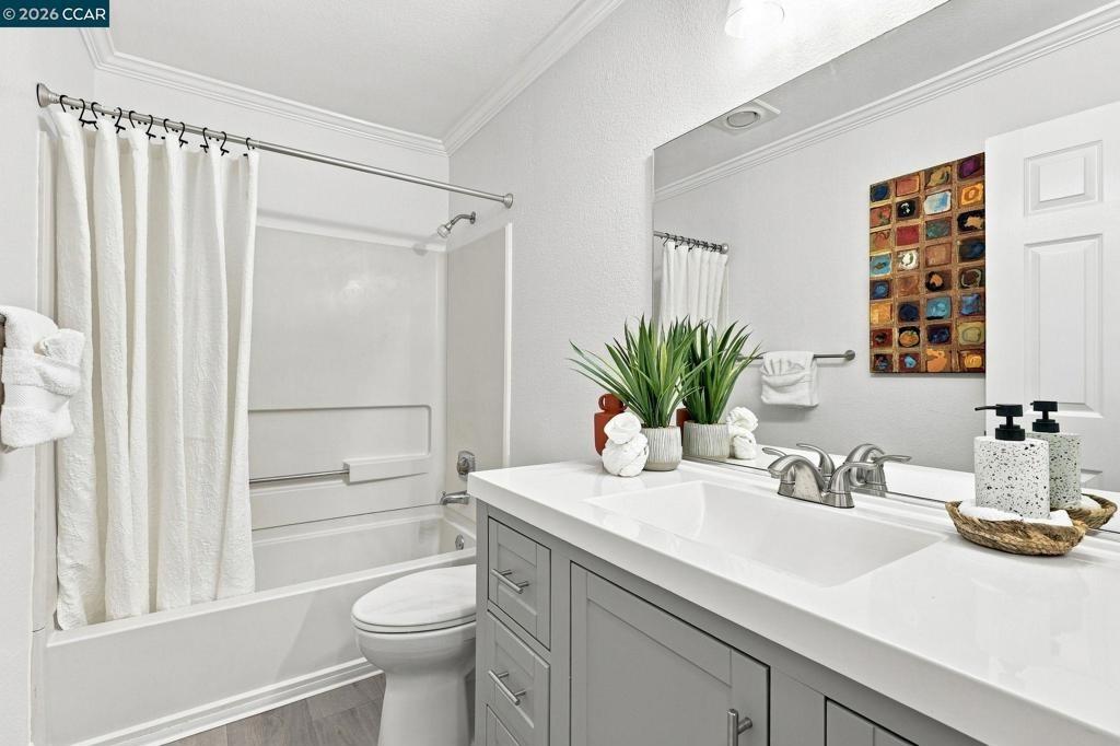 Bollinger Canyon Ln, San Ramon, CA 94582