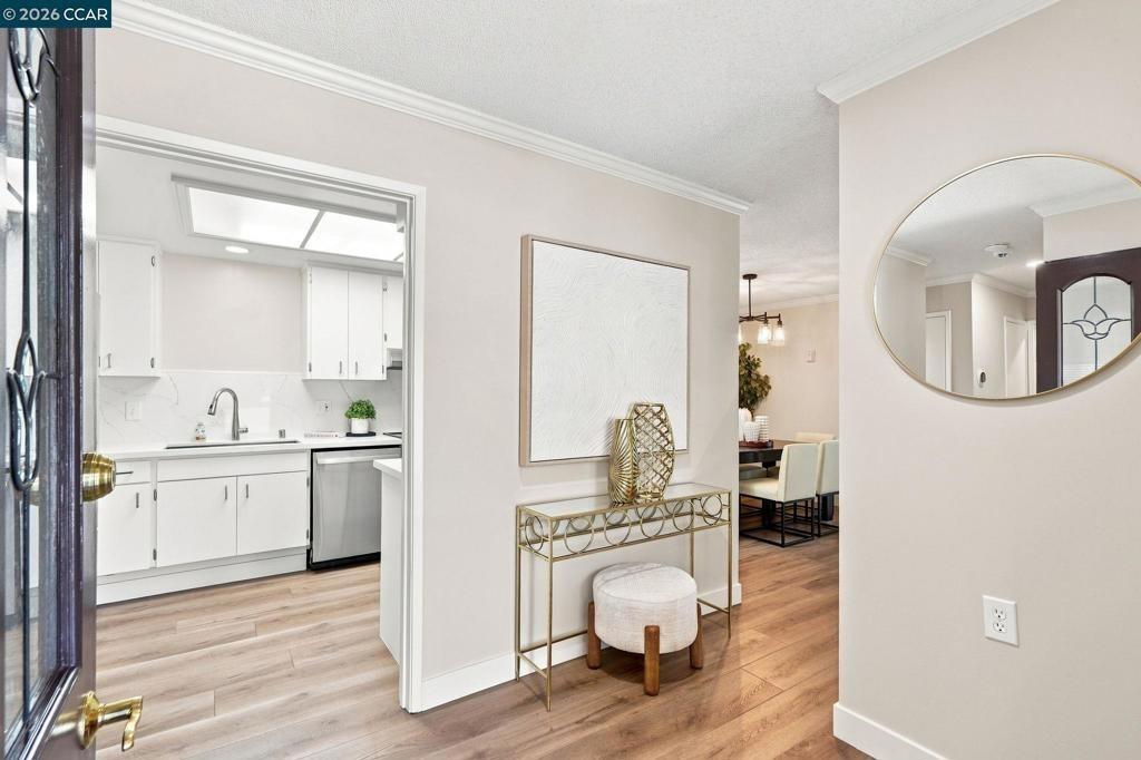Golden Rain Rd, Walnut Creek, CA 94595
