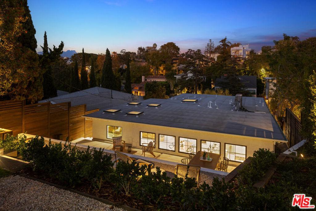 Kelton Ave, Los Angeles, CA 90034
