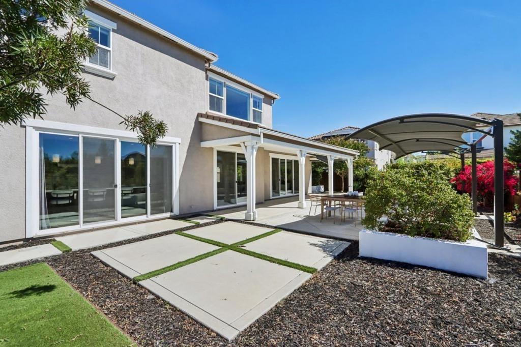 White Moon Dr, Morgan Hill, CA 95037