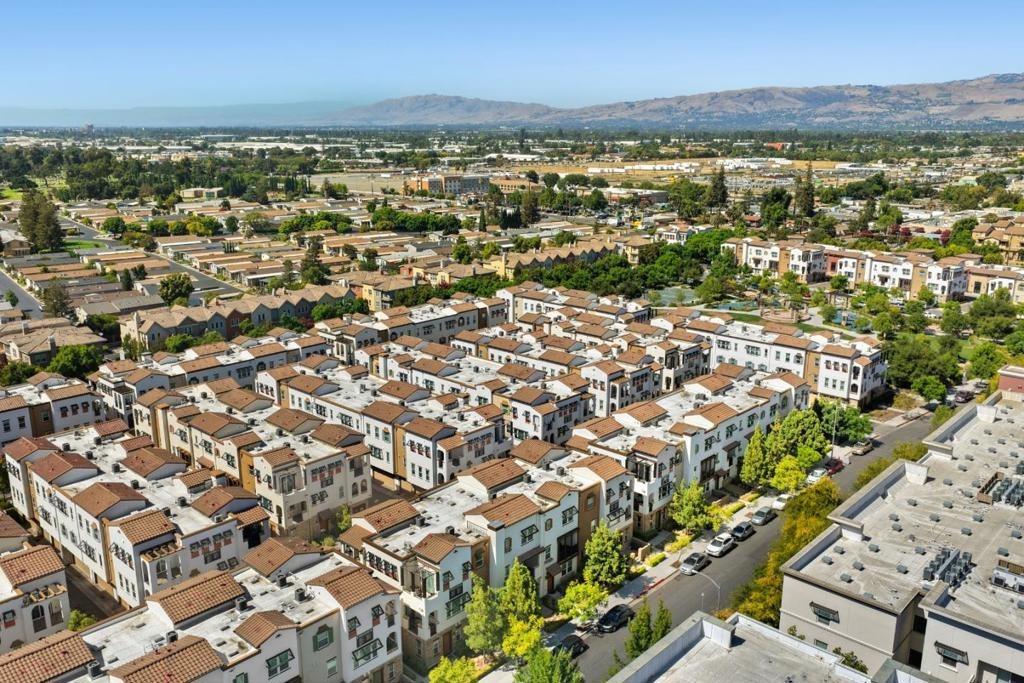 Montecito Vista Dr, San Jose, CA 95111