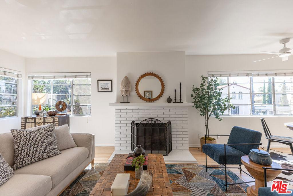 Finley Ave, Los Angeles, CA 90027
