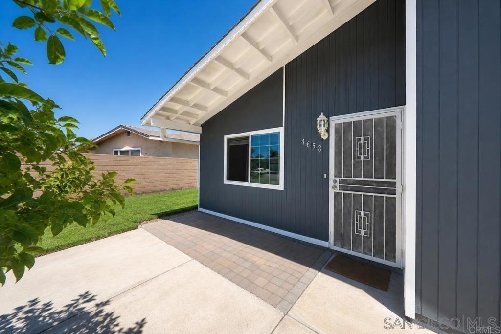 Calle Del Palo, Oceanside, CA 92057