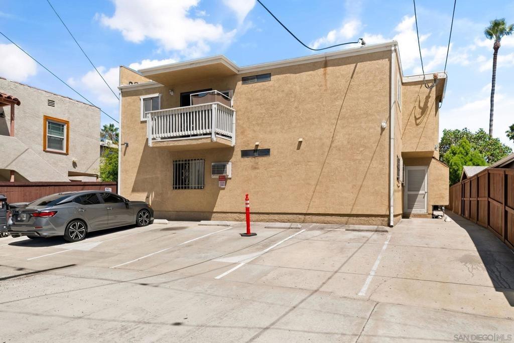 Arizona St, San Diego, CA 92116