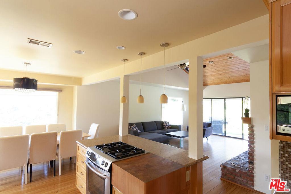Sweetgrass Ln, Rolling Hills Estates, CA 90274