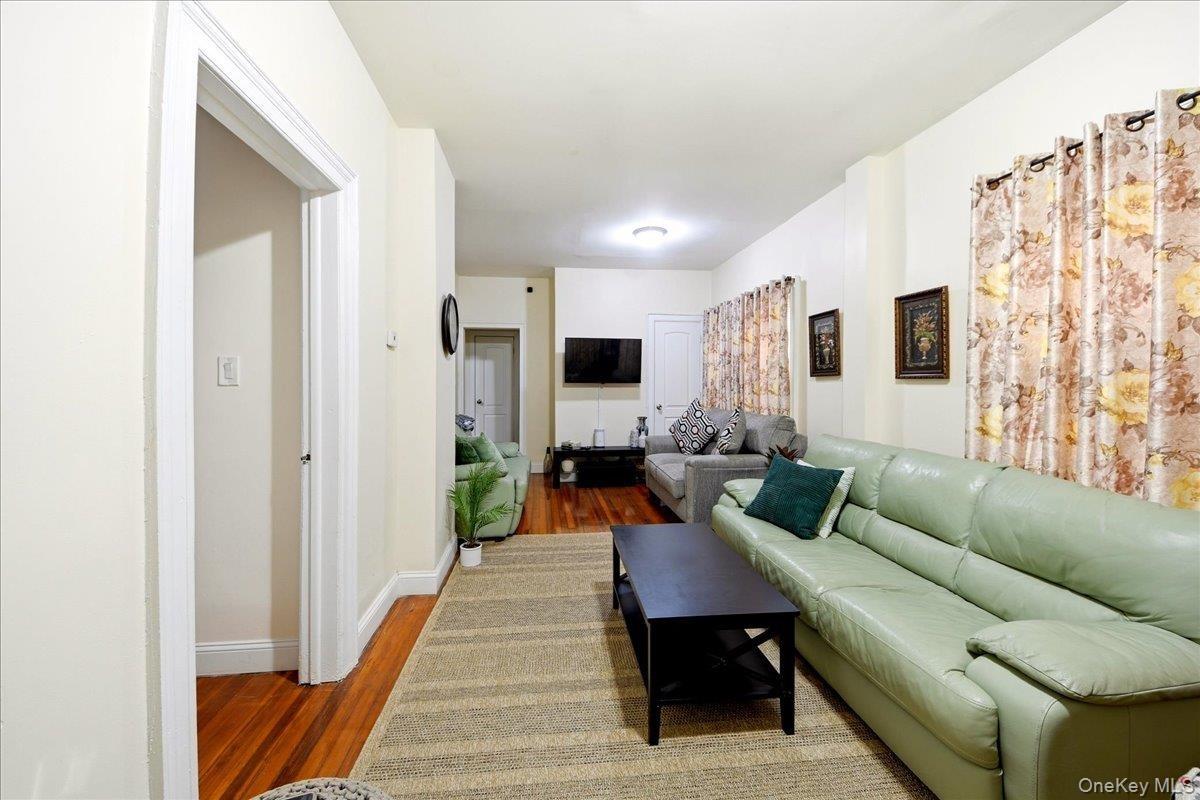 Ely Ave, Bronx, NY 10469