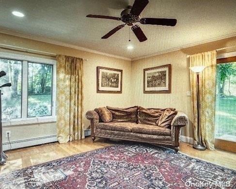 Wesley Ct, Huntington, NY 11743