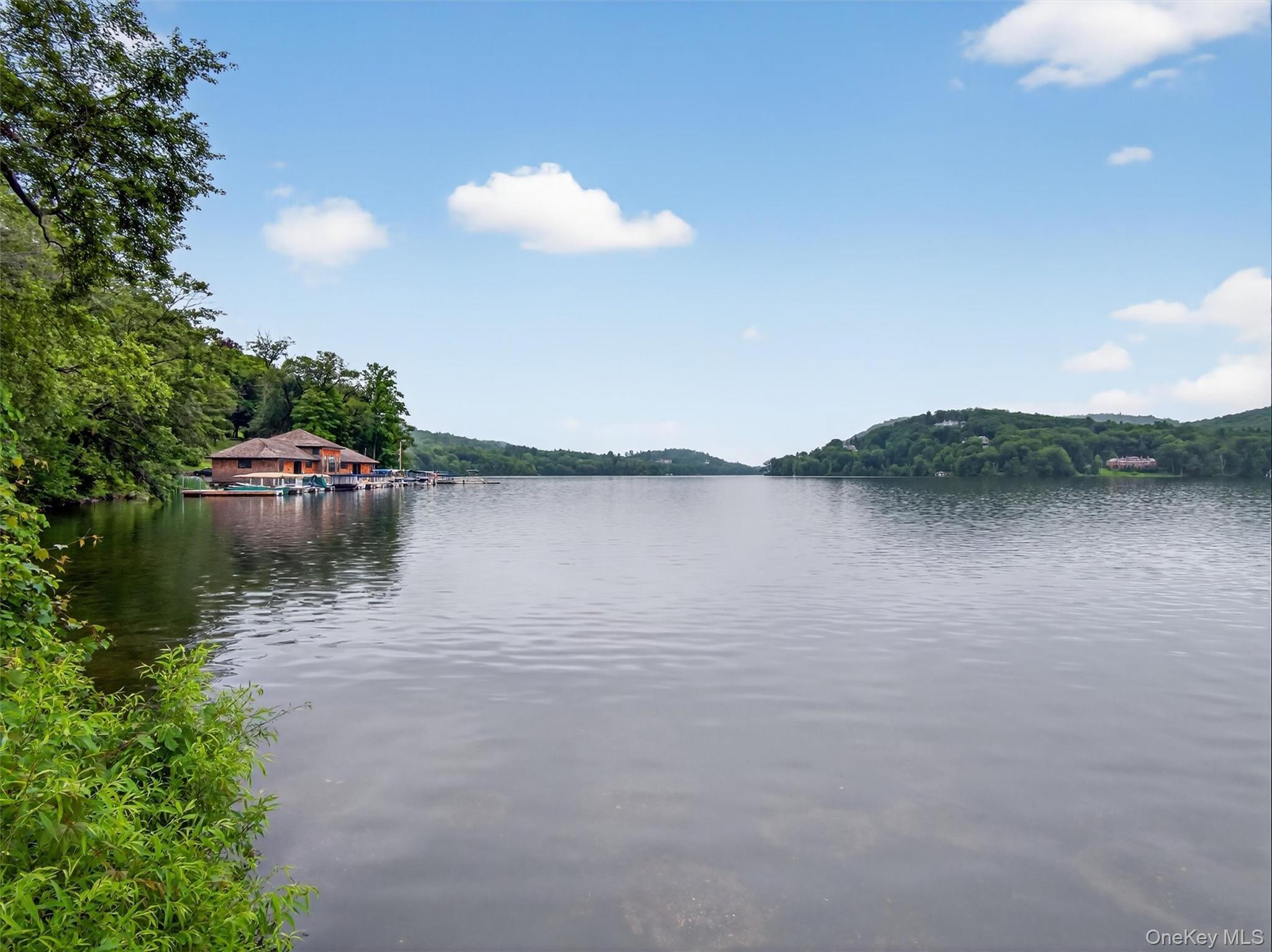 Wee Wah Rd, Tuxedo Park, NY 10987