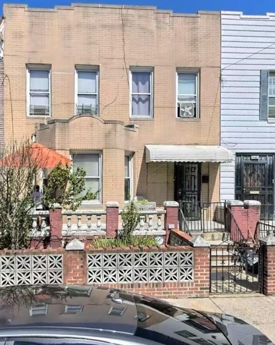 Holland Ave, Bronx, NY 10467