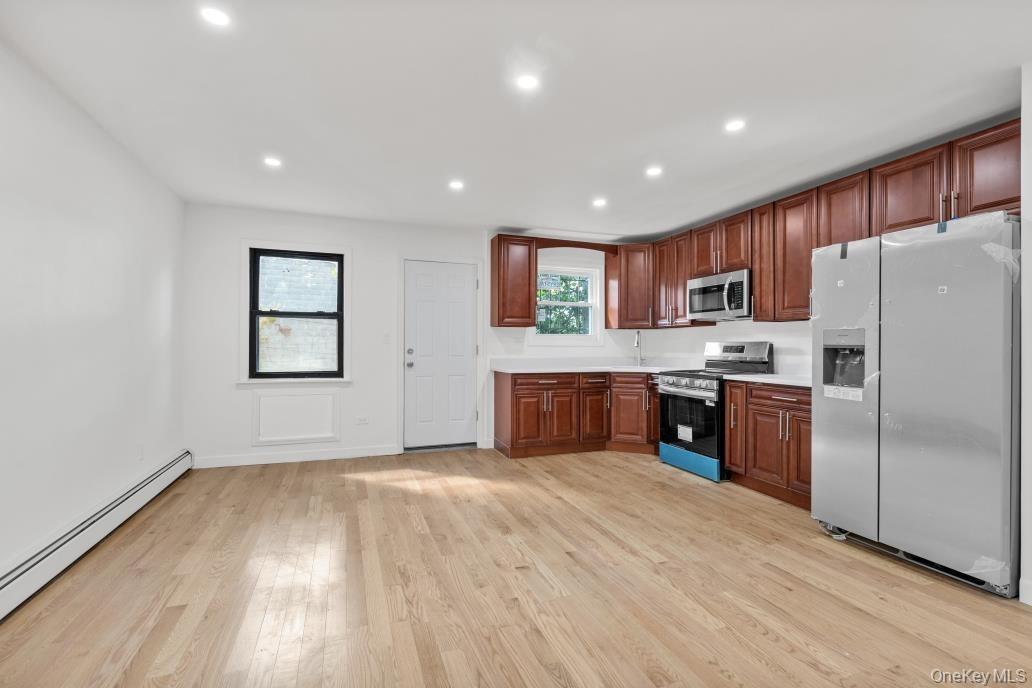 Lurting Ave, Bronx, NY 10469