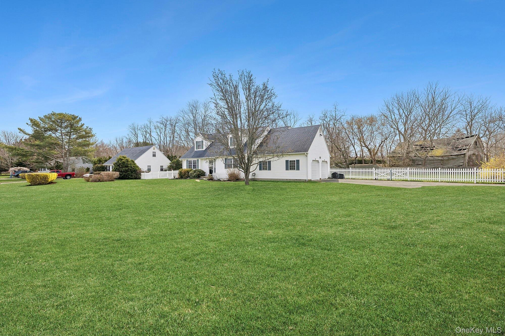 Lisa Dr, Southold, NY 11971