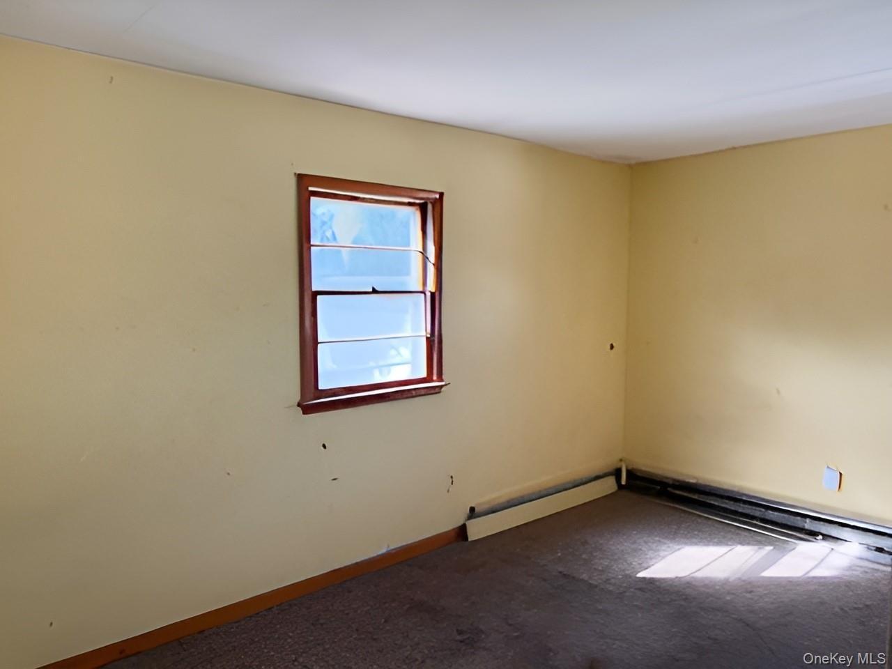 Edwards Ave, Sayville, NY 11782