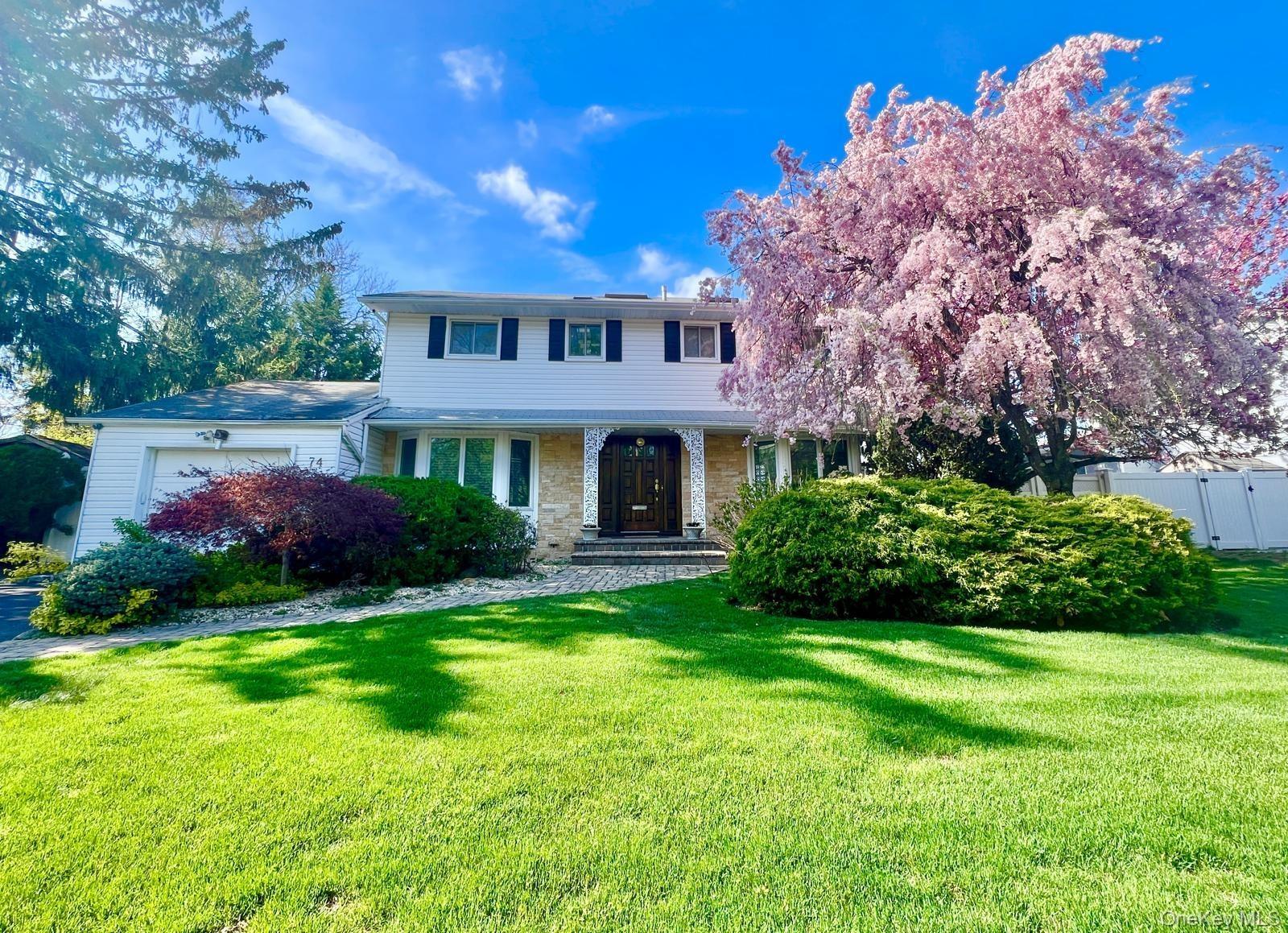 Rockland Dr, Jericho, NY 11753