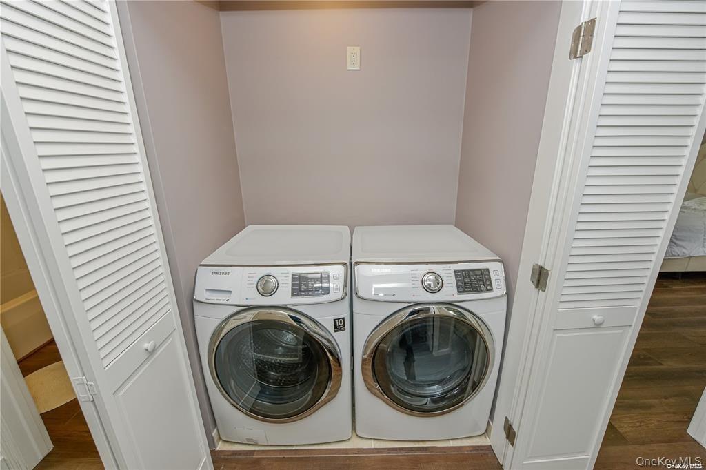 Oakfield Ave, Wantagh, NY 11793