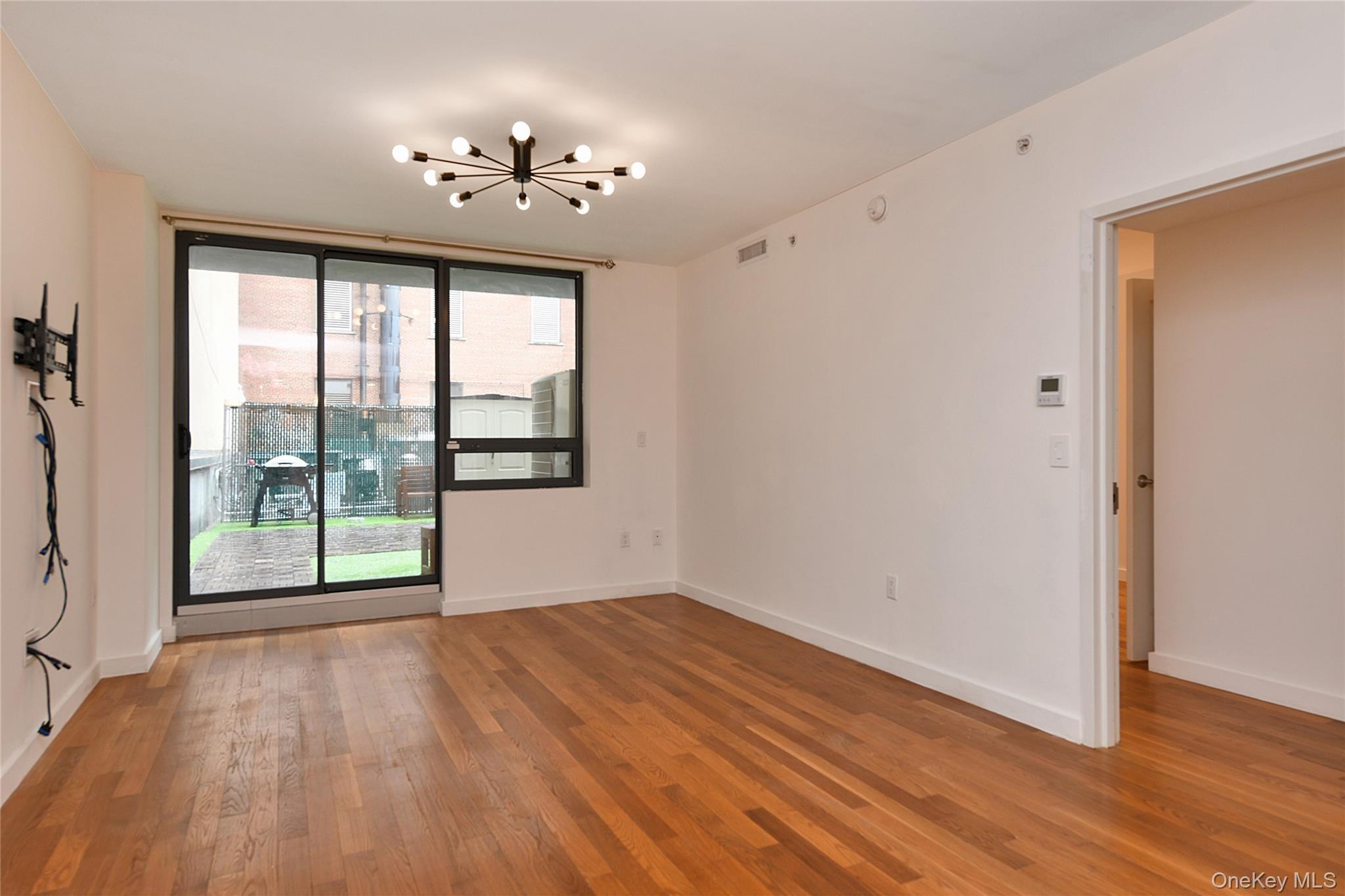 70th Ave, Forest Hills, NY 11375