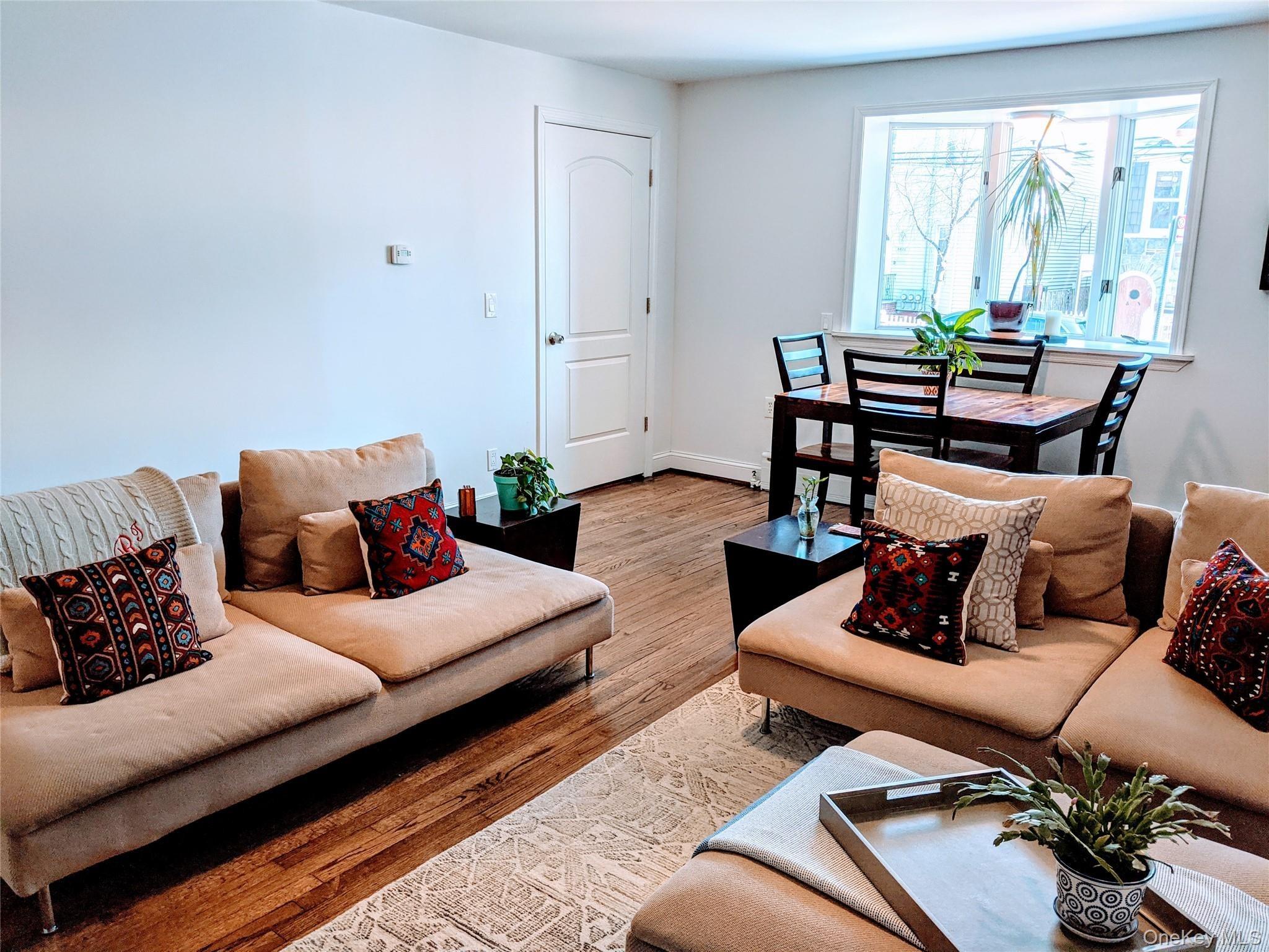 129th St, Kew Gardens, NY 11415