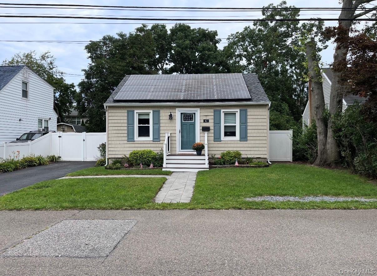 W 6th St, Patchogue, NY 11772