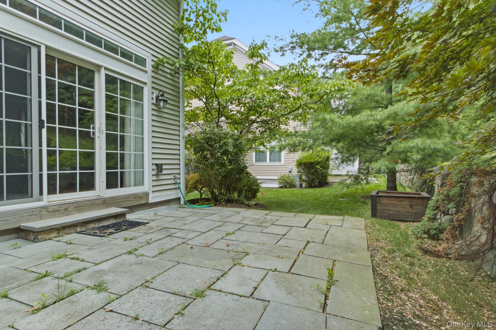 Briarbrook Dr, Briarcliff Manor, NY 10510