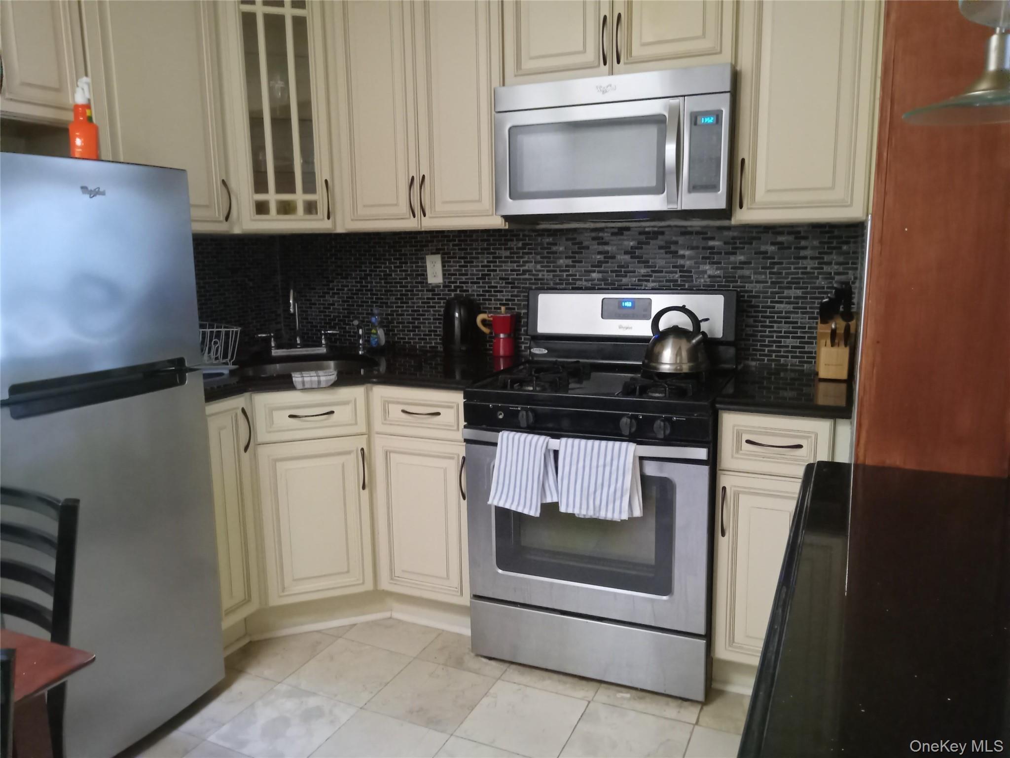 Hancock St, Brooklyn, NY 11216