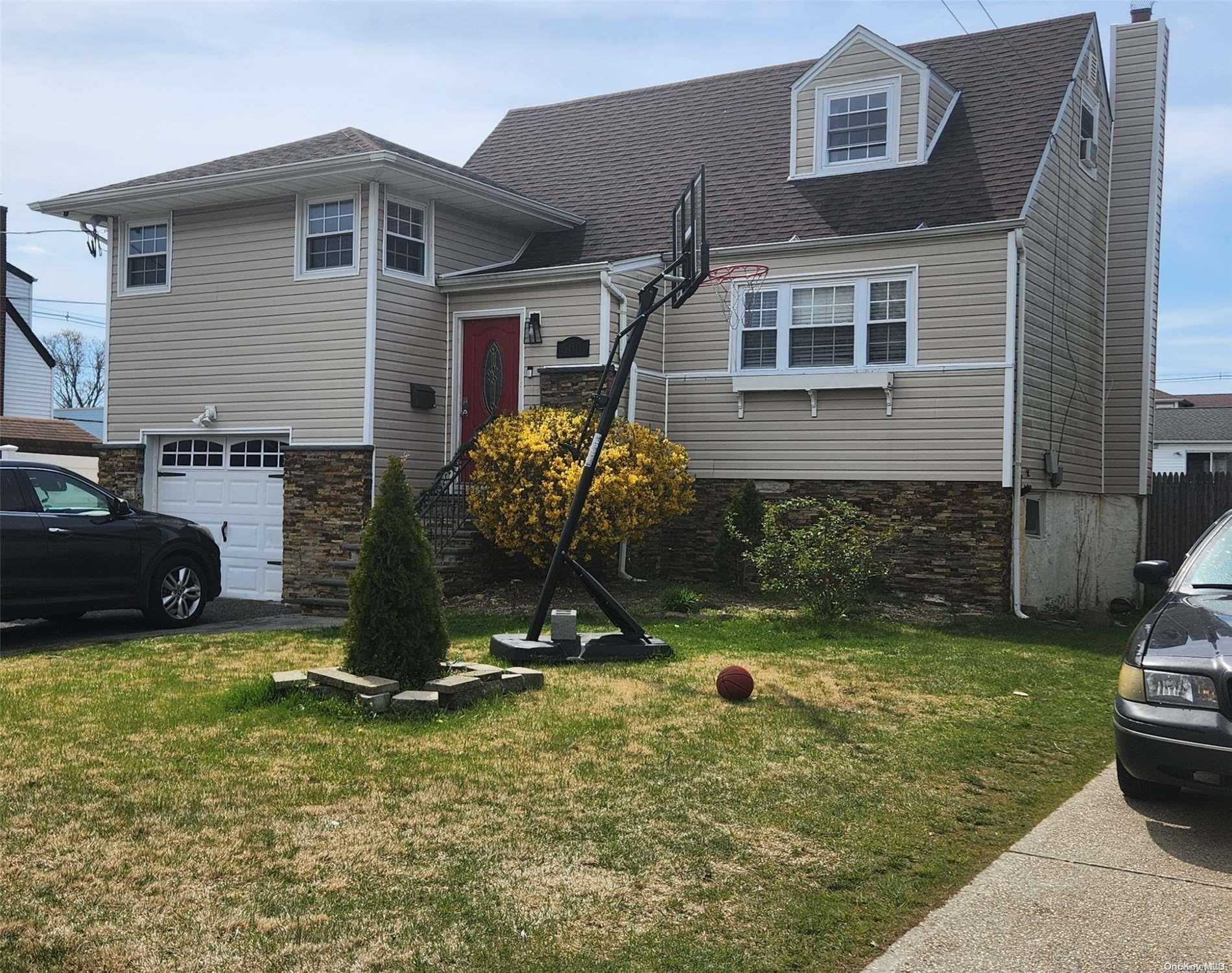 S Ocean Ave, Freeport, NY 11520
