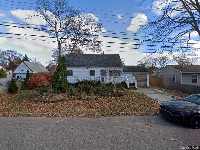 N 20th St, Wyandanch, NY 11798