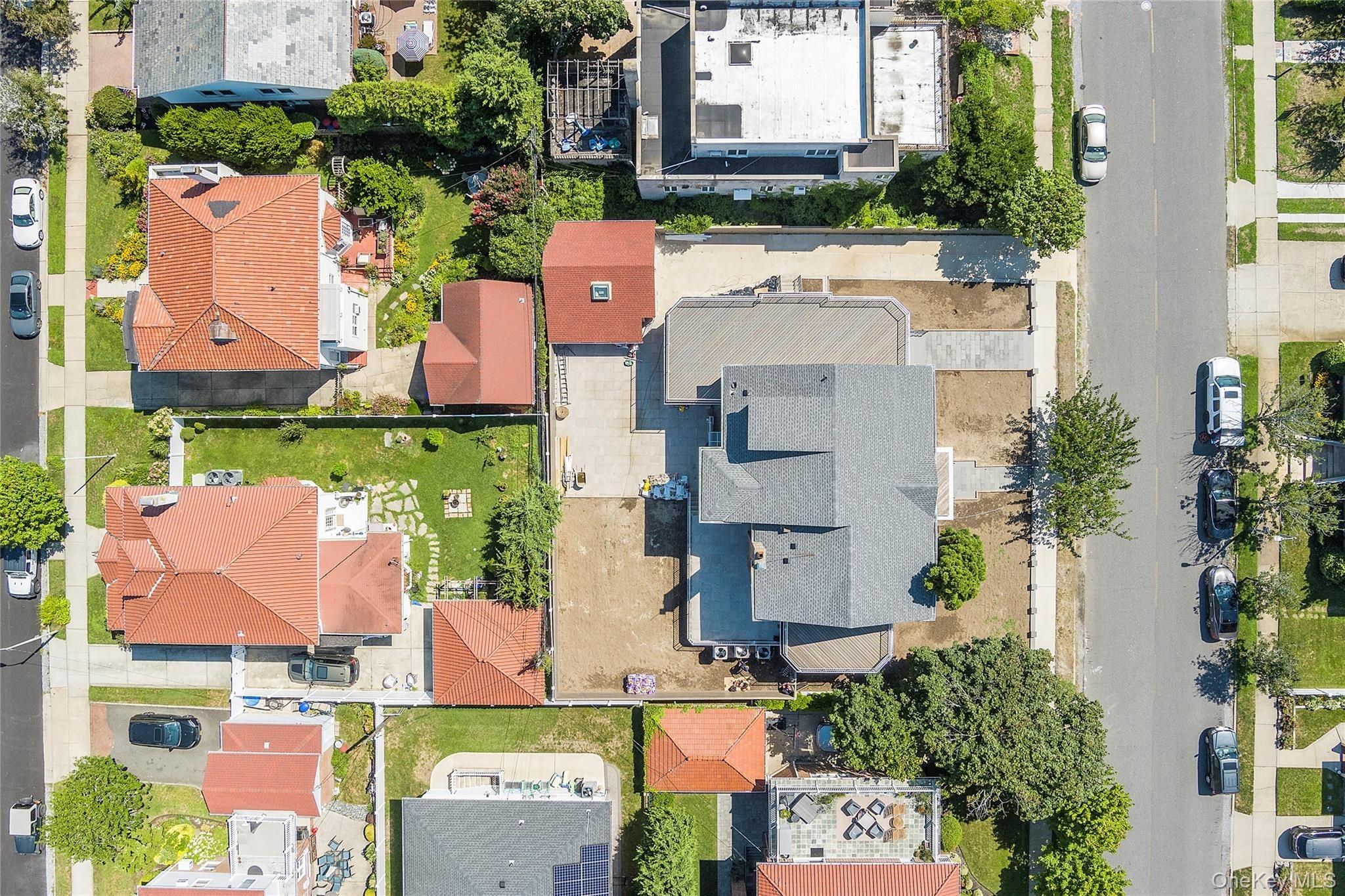 W Beech St, Long Beach, NY 11561