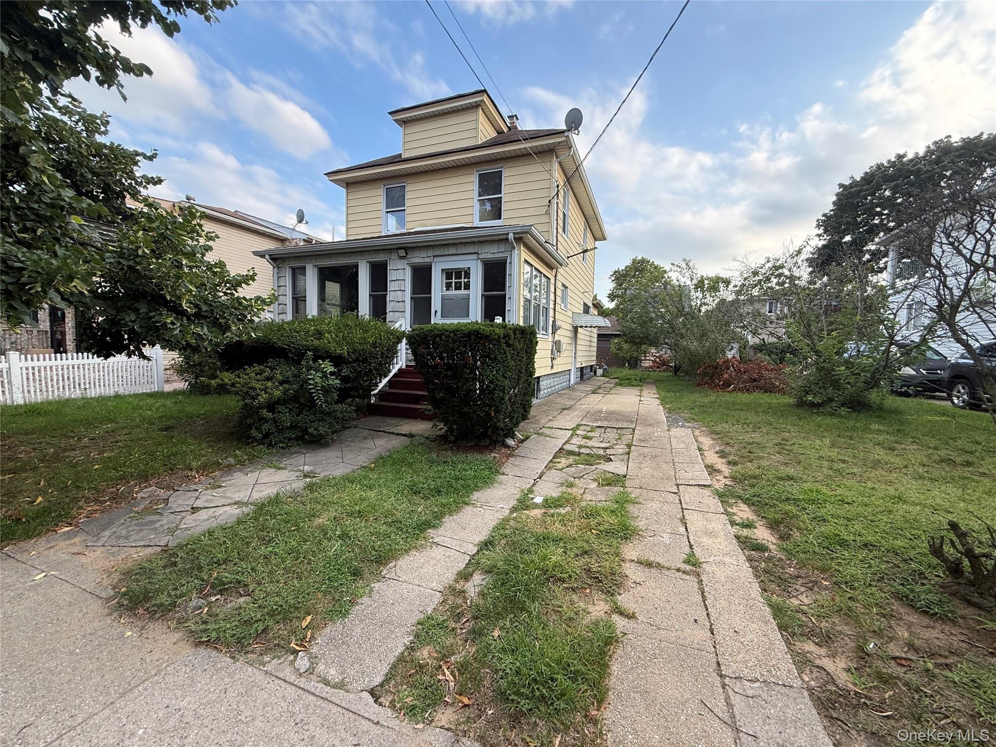 Weller Ave, Rosedale, NY 11422