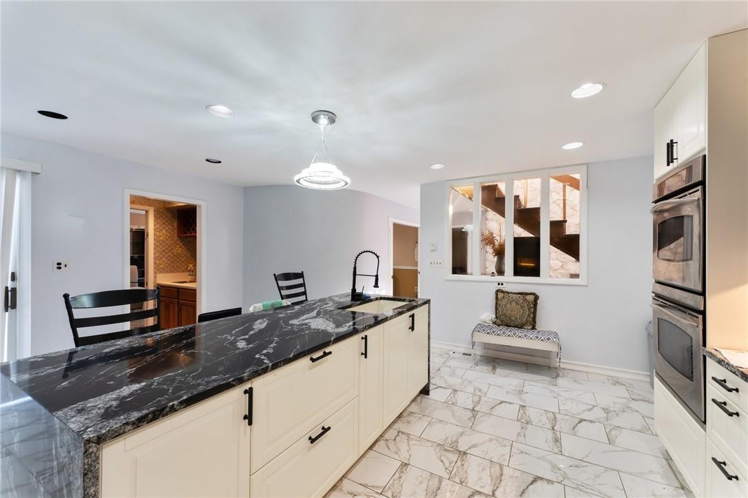 Mowbray Ave, Bay Shore, NY 11706