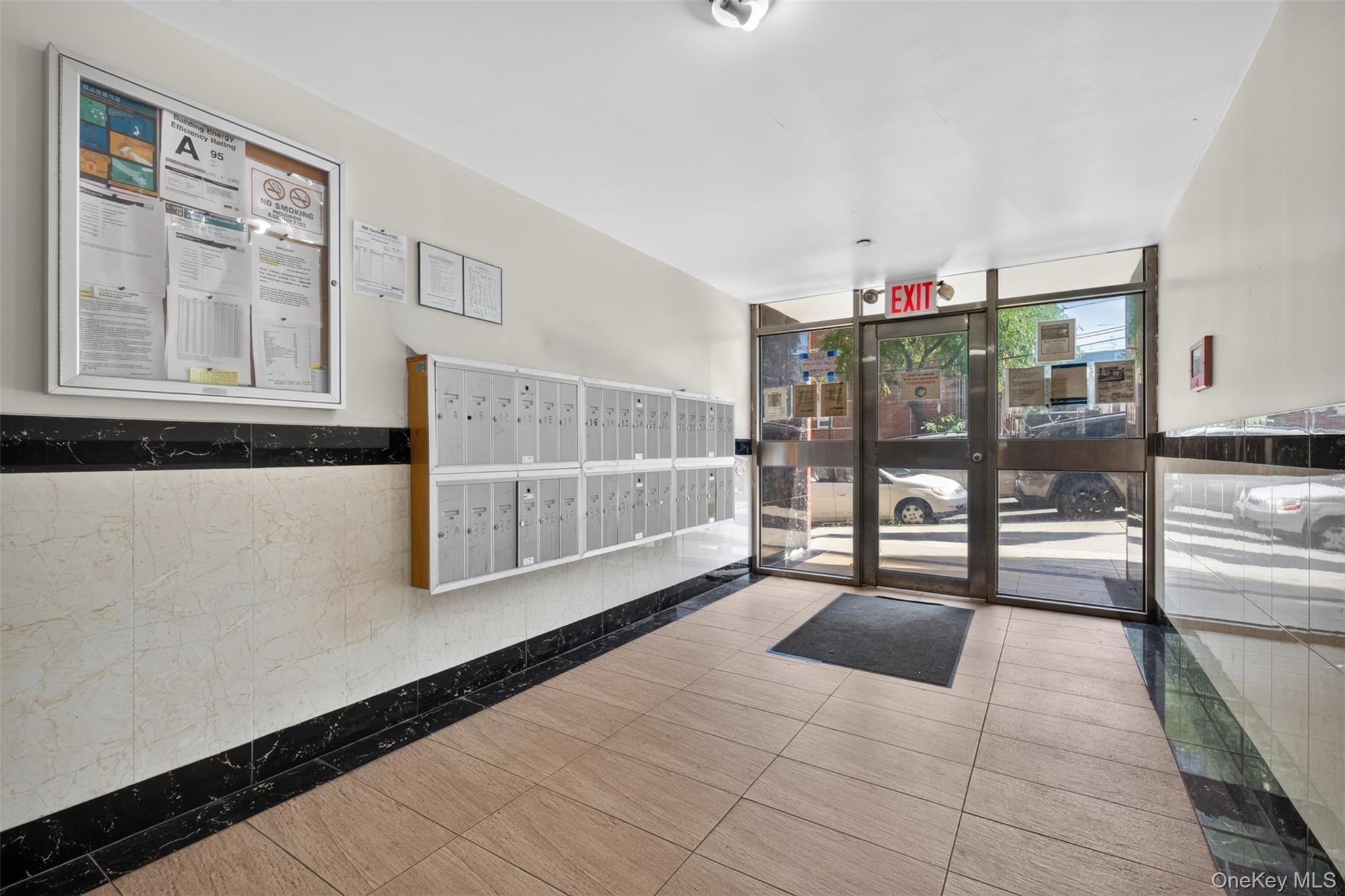 39th Ave, Corona, NY 11368