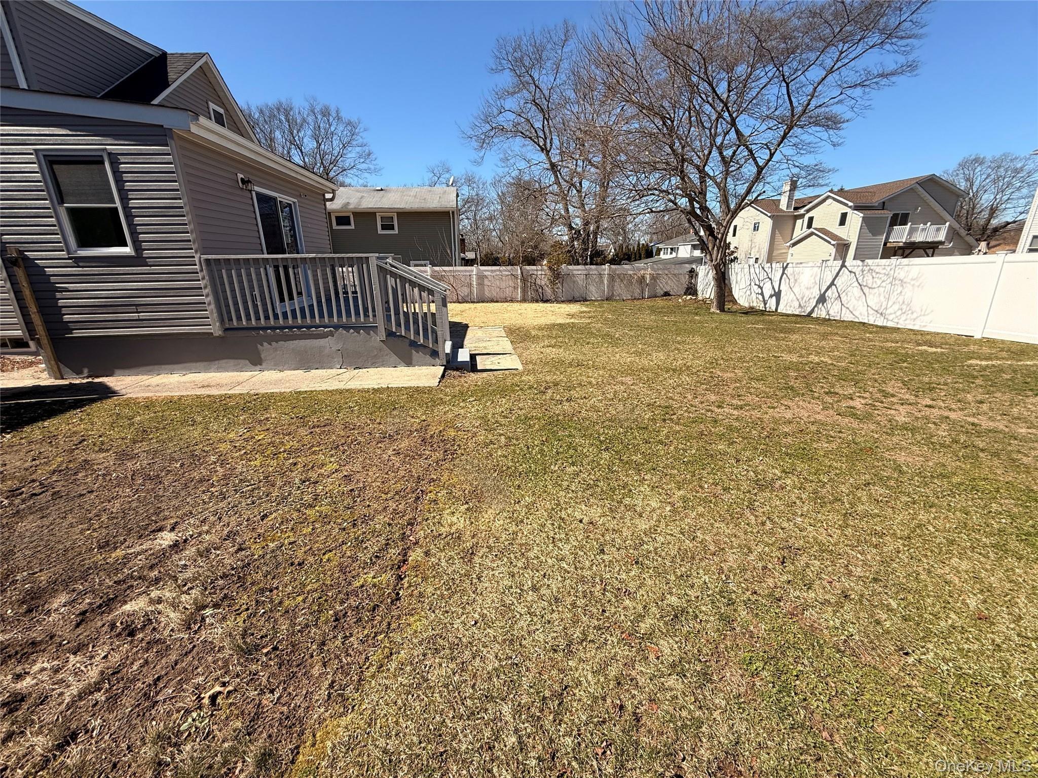 Fir Grove Rd, Ronkonkoma, NY 11779