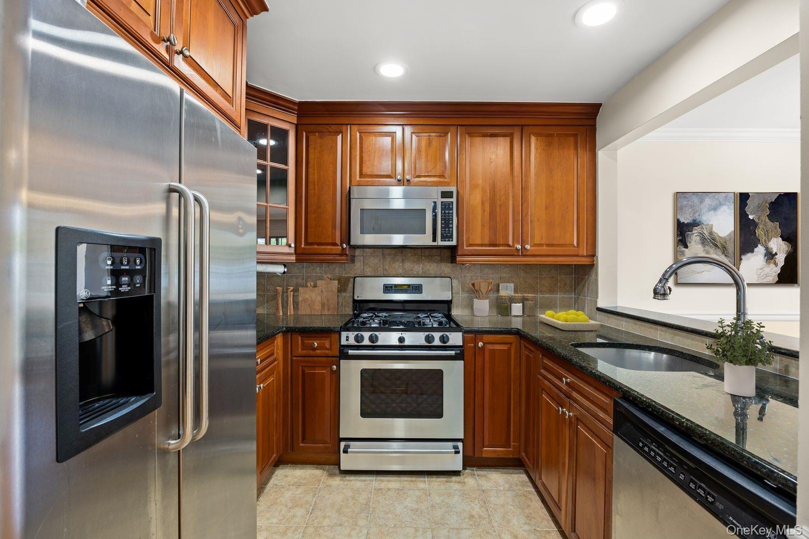 Magnolia Ct, Ozone Park, NY 11417