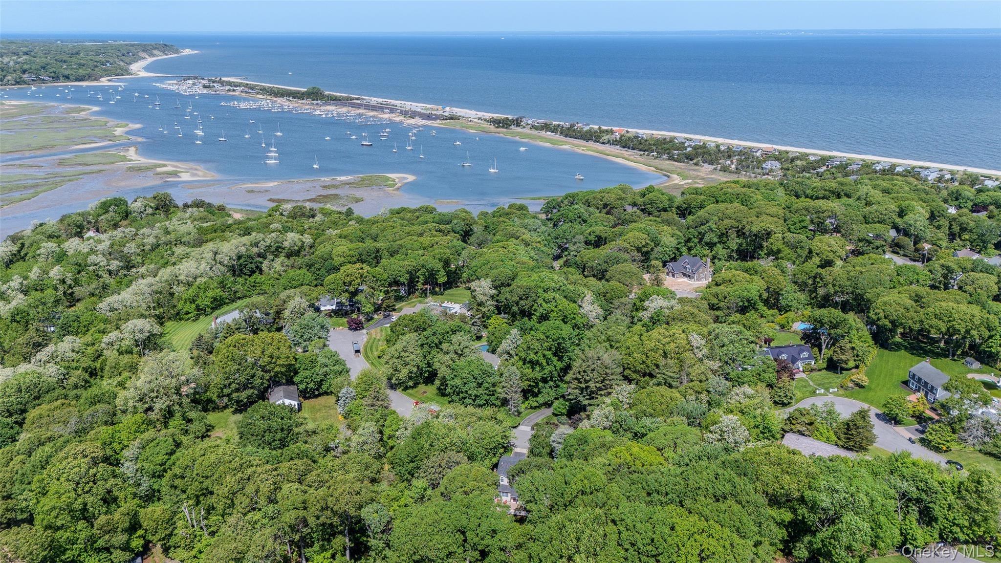 Partridge Ct, Miller Place, NY 11764