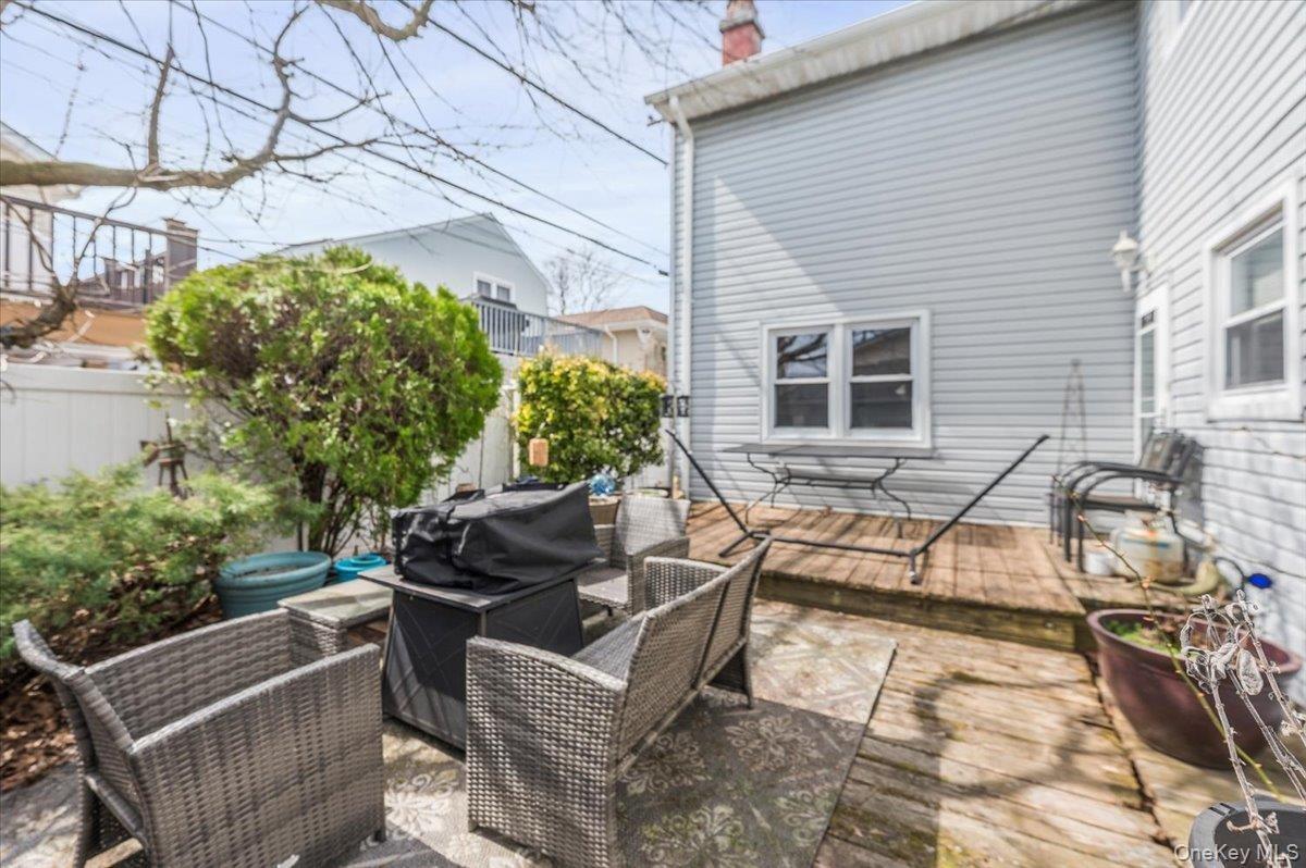 E Chester St, Long Beach, NY 11561