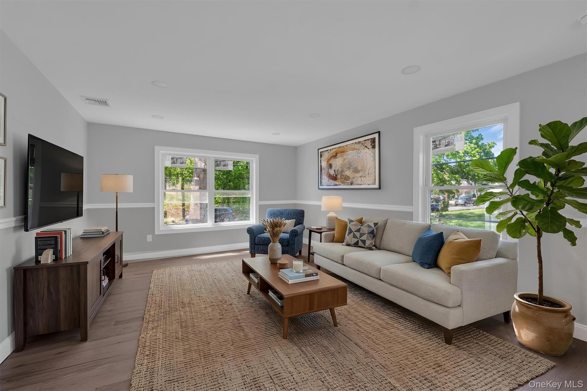 Lehigh Ave, Centereach, NY 11720