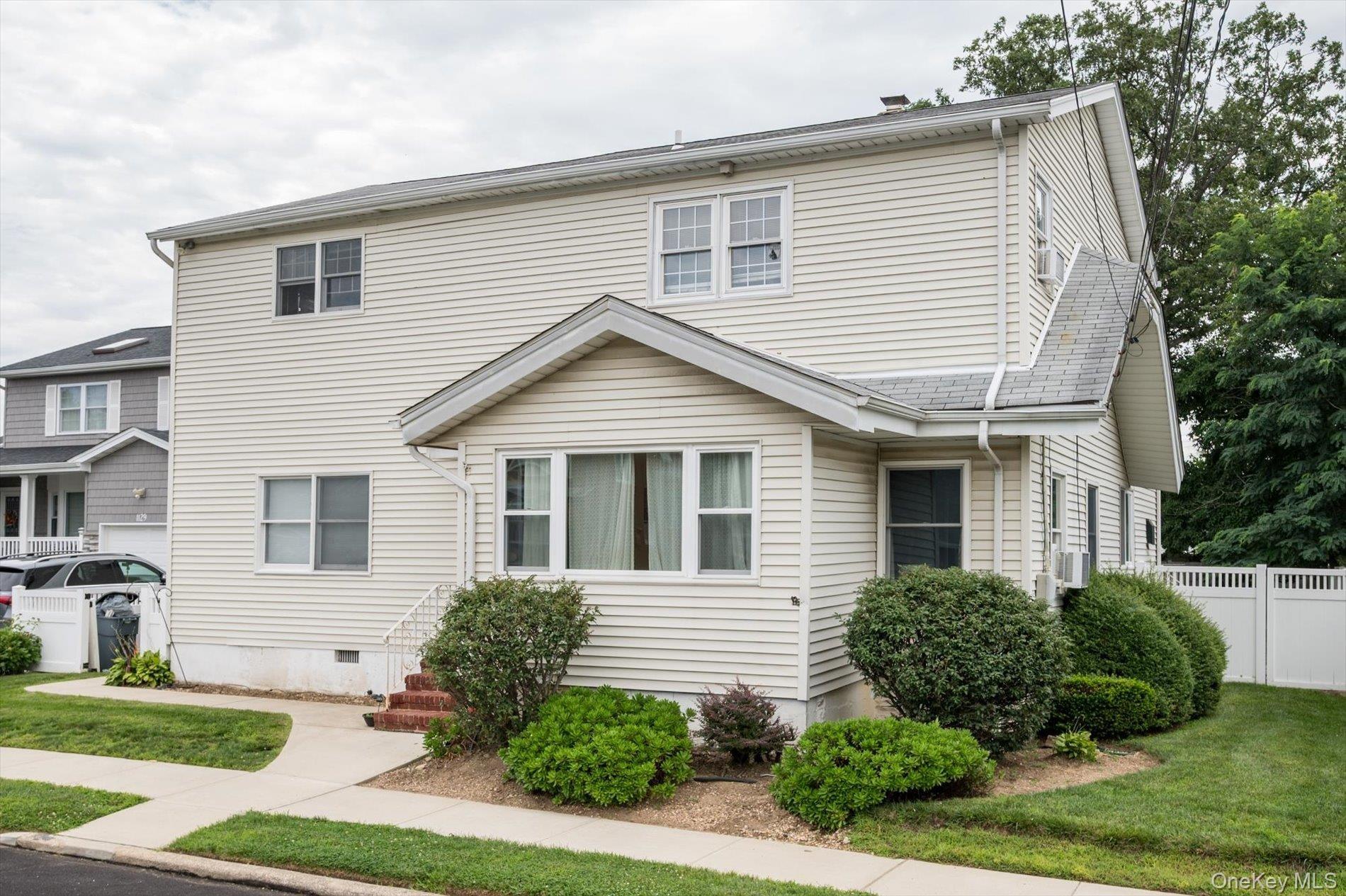 Ruth Pl, North Bellmore, NY 11710