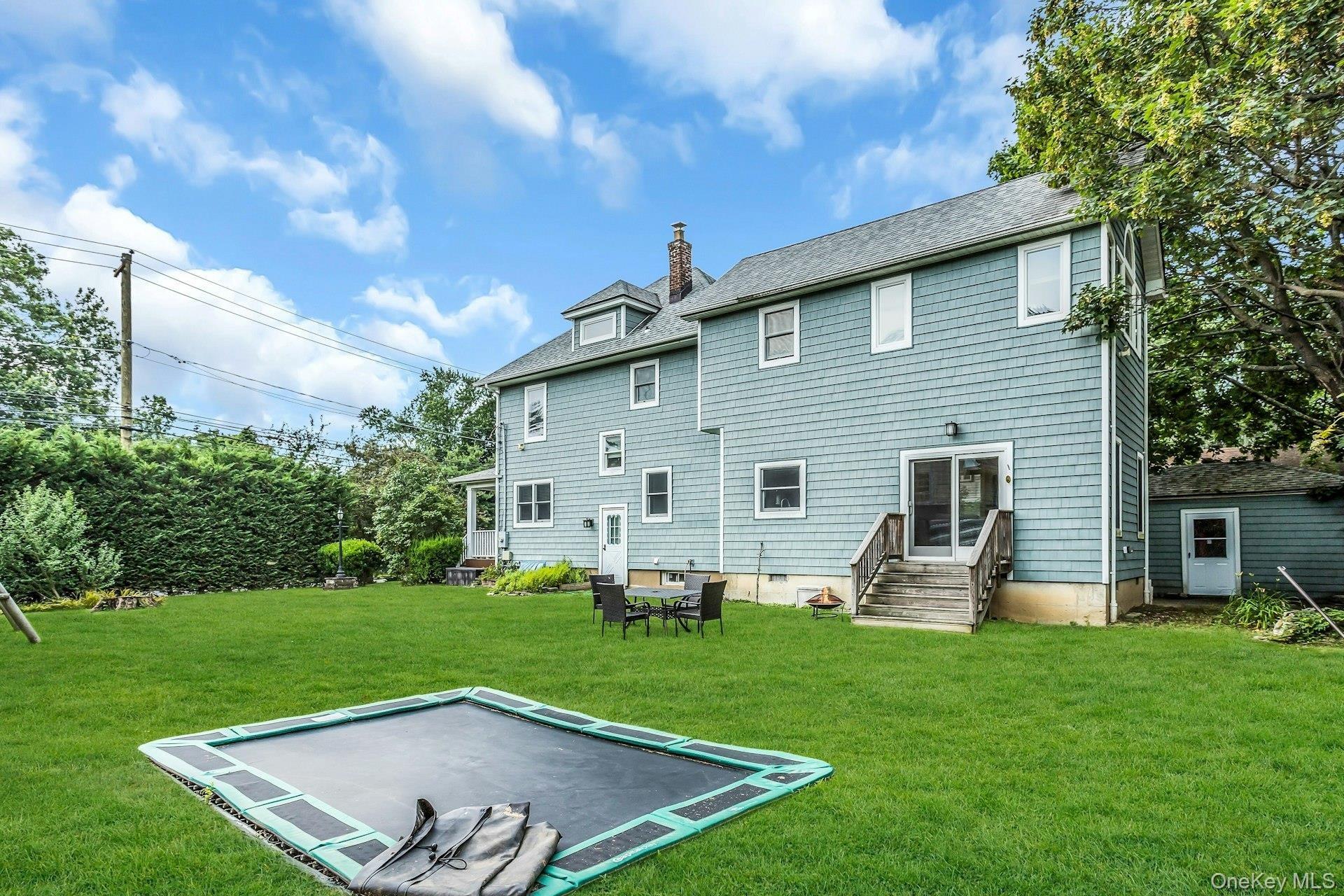 Bogart Ave, Port Washington, NY 11050